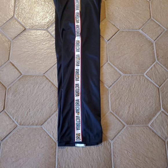 Victoria Secret's Sport Joggers - Picture 3 of 6